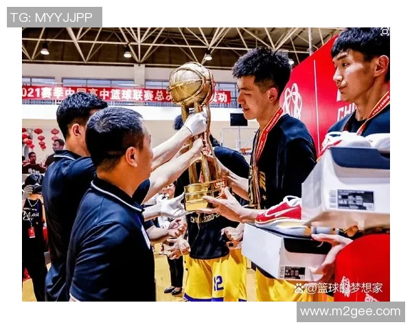 2016年辽宁队与广东队激战第四节精彩瞬间回顾与分析