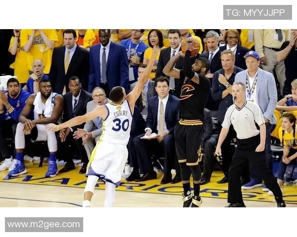 2015-16赛季总决赛第二场骑士与勇士的激烈对决回顾与分析