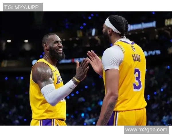 1月14日湖人与雷霆的精彩对决直播全程回顾与分析 1月14日湖人与雷霆的精彩对决直播全程回顾与分析