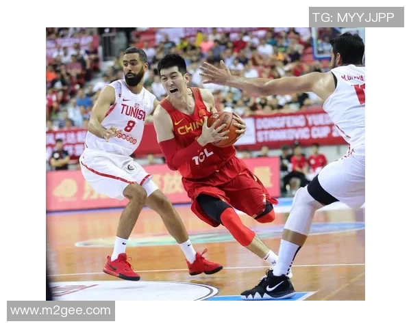 2019年中国男篮对阵突尼斯精彩比赛录像回顾与分析