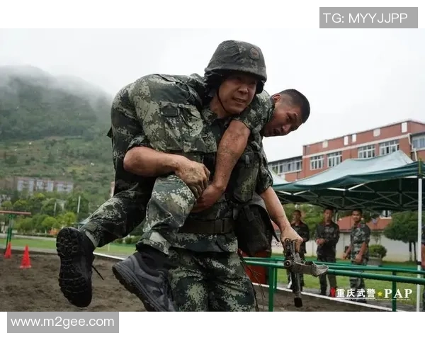 图兵工厂与泽尼特激战正酣比分胶着双方争夺胜利的精彩瞬间回顾 图兵工厂与泽尼特激战正酣比分胶着双方争夺胜利的精彩瞬间回顾