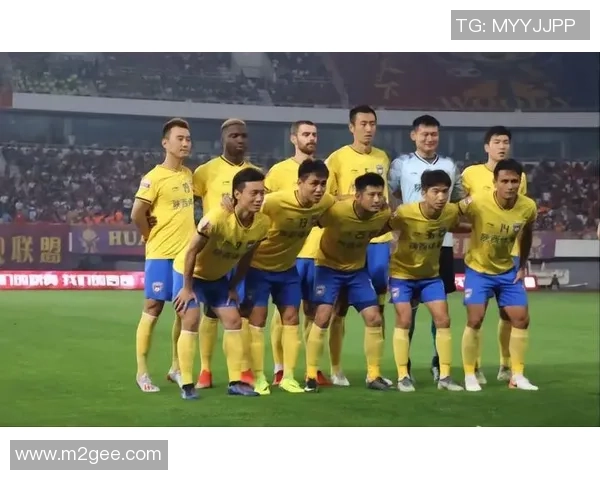 陕西大秦之水与青岛黄海上半场激战回顾与精彩瞬间分析 陕西大秦之水与青岛黄海上半场激战回顾与精彩瞬间分析